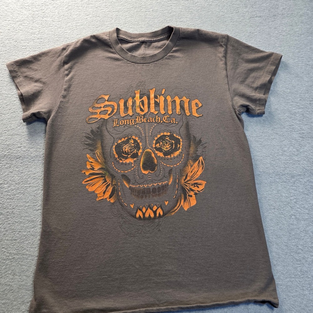 Sublime Long Beach CA Sugar Skull Graphic T-Shirt Mens Small Gray